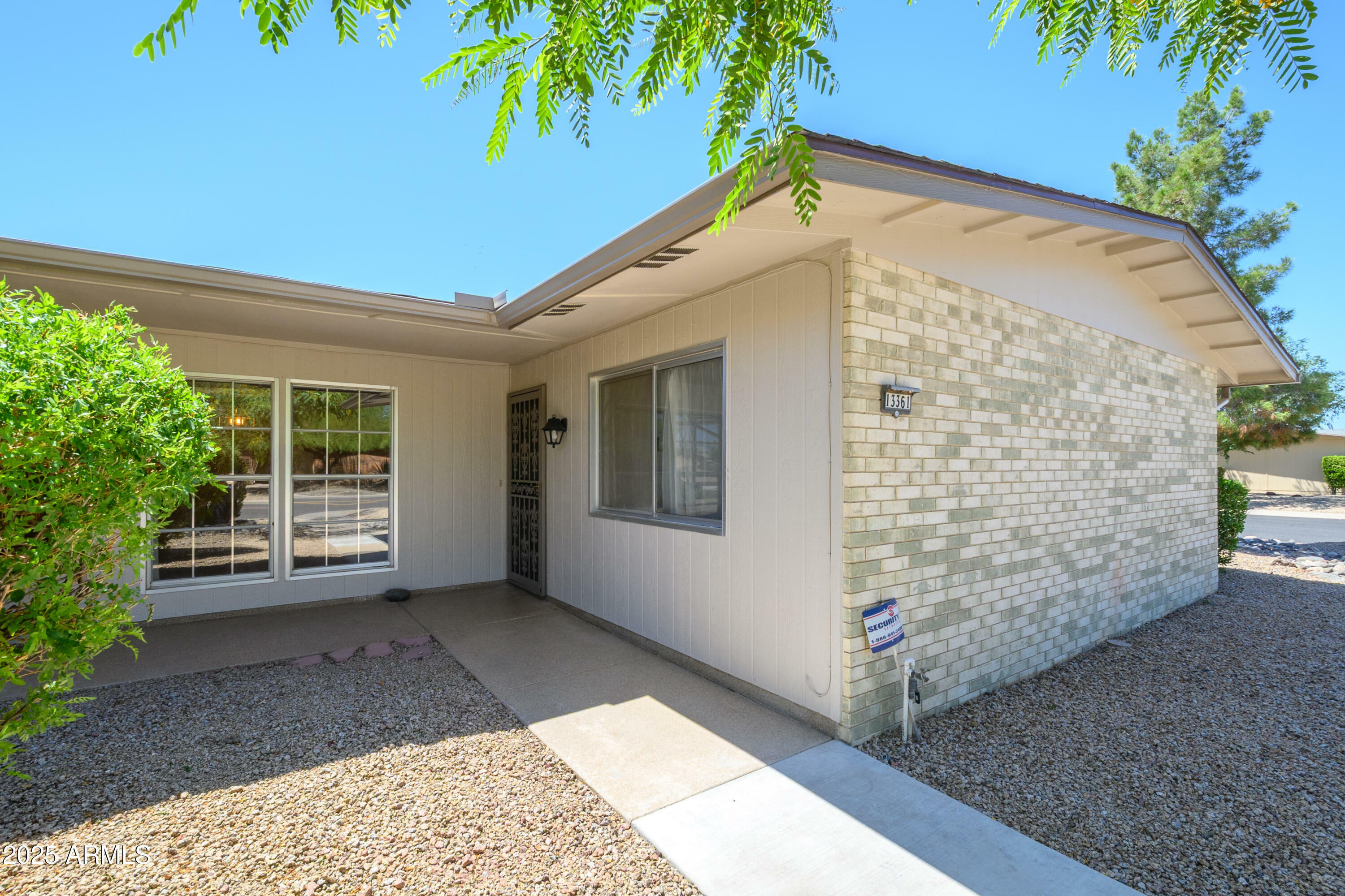Property Photo: 13361 W Aleppo Drive AZ 85375