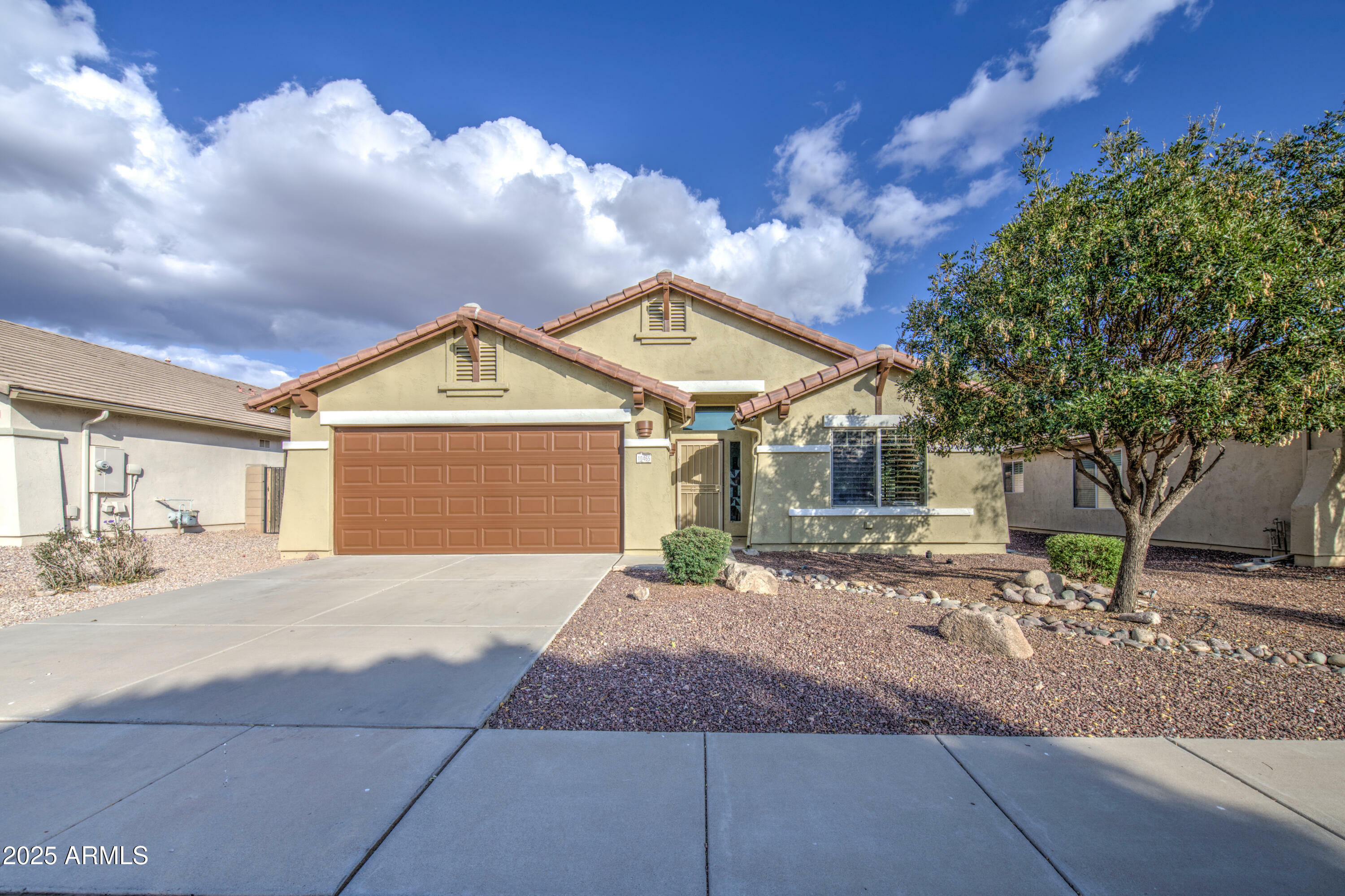 Property Photo: 10465 E Dutchmans Trail AZ 85118