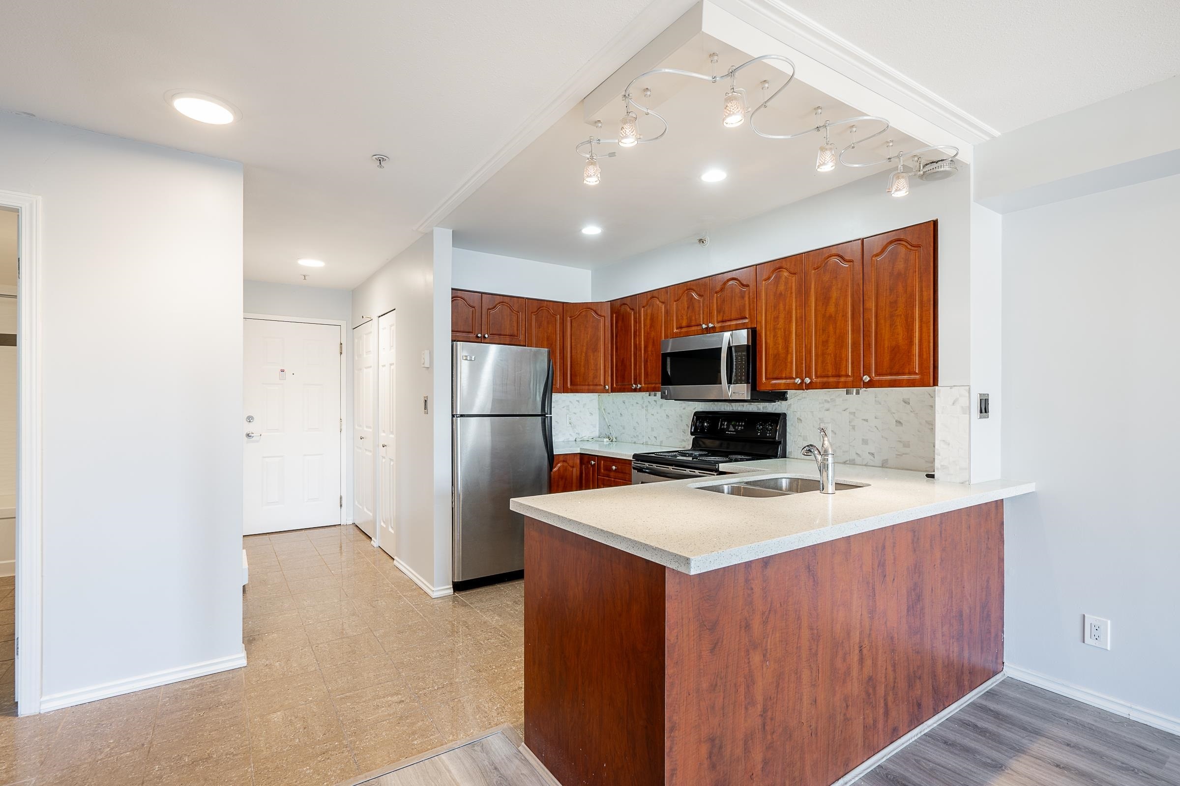 Property Photo: 633 W 16th Avenue 208 BC V5Z 1S5