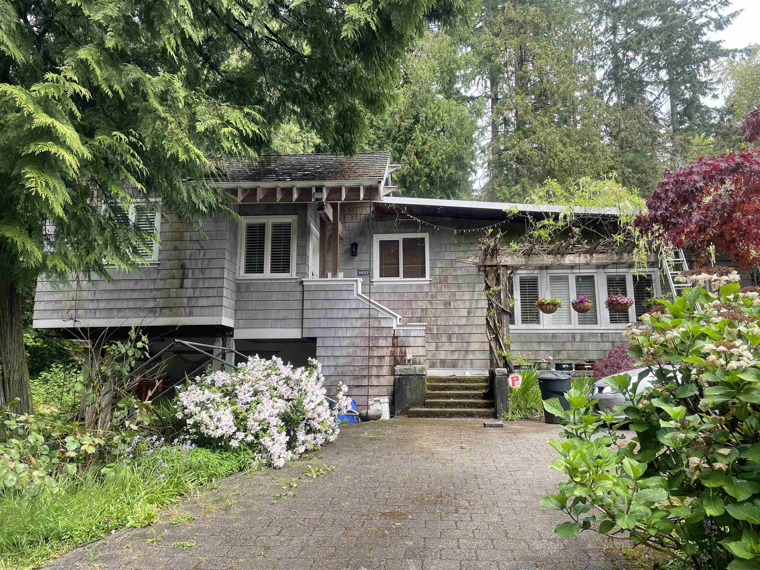 Property Photo: 3937 Westridge Avenue BC V7V 3H6