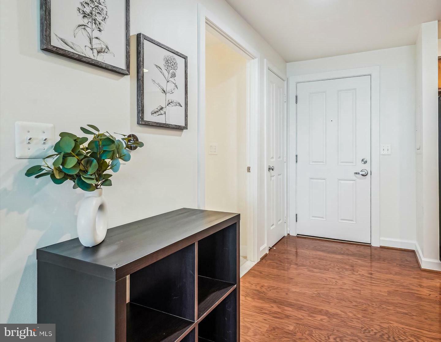 Property Photo: 4480 Market Commons Drive 512 VA 22033