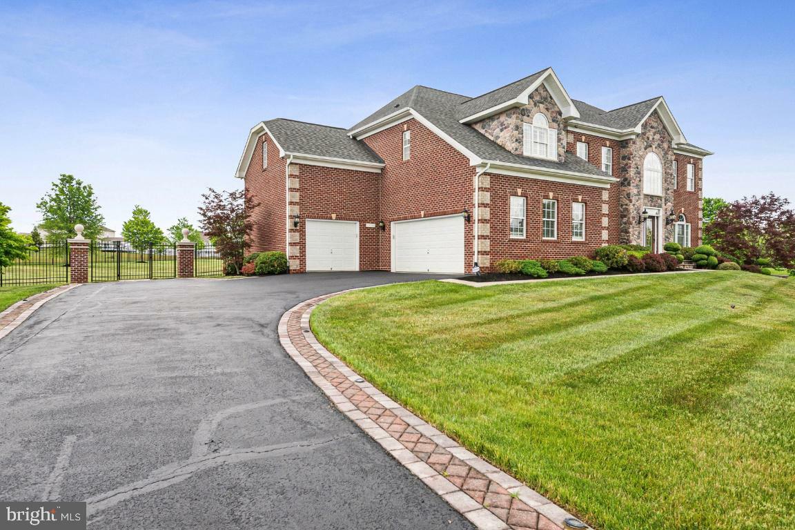 Property Photo: 13106 Hunters Ridge Lane MD 20721