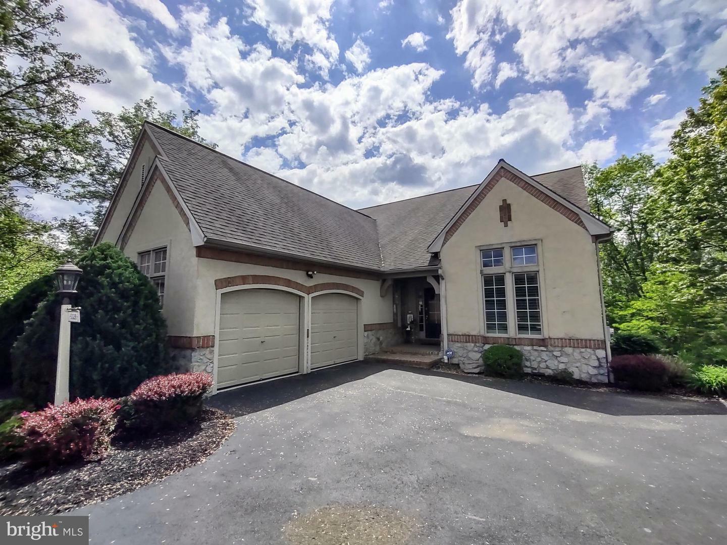 5028 Amelias Path W  Mechanicsburg PA 17050 photo