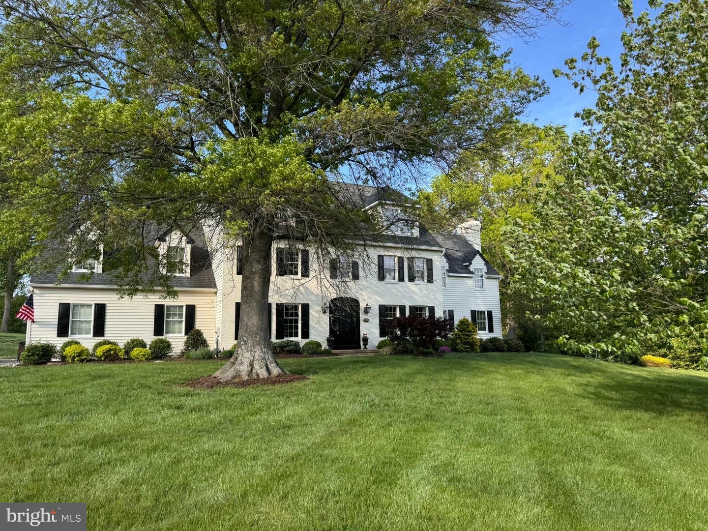 Property Photo: 4976 Gloucester Drive PA 18902