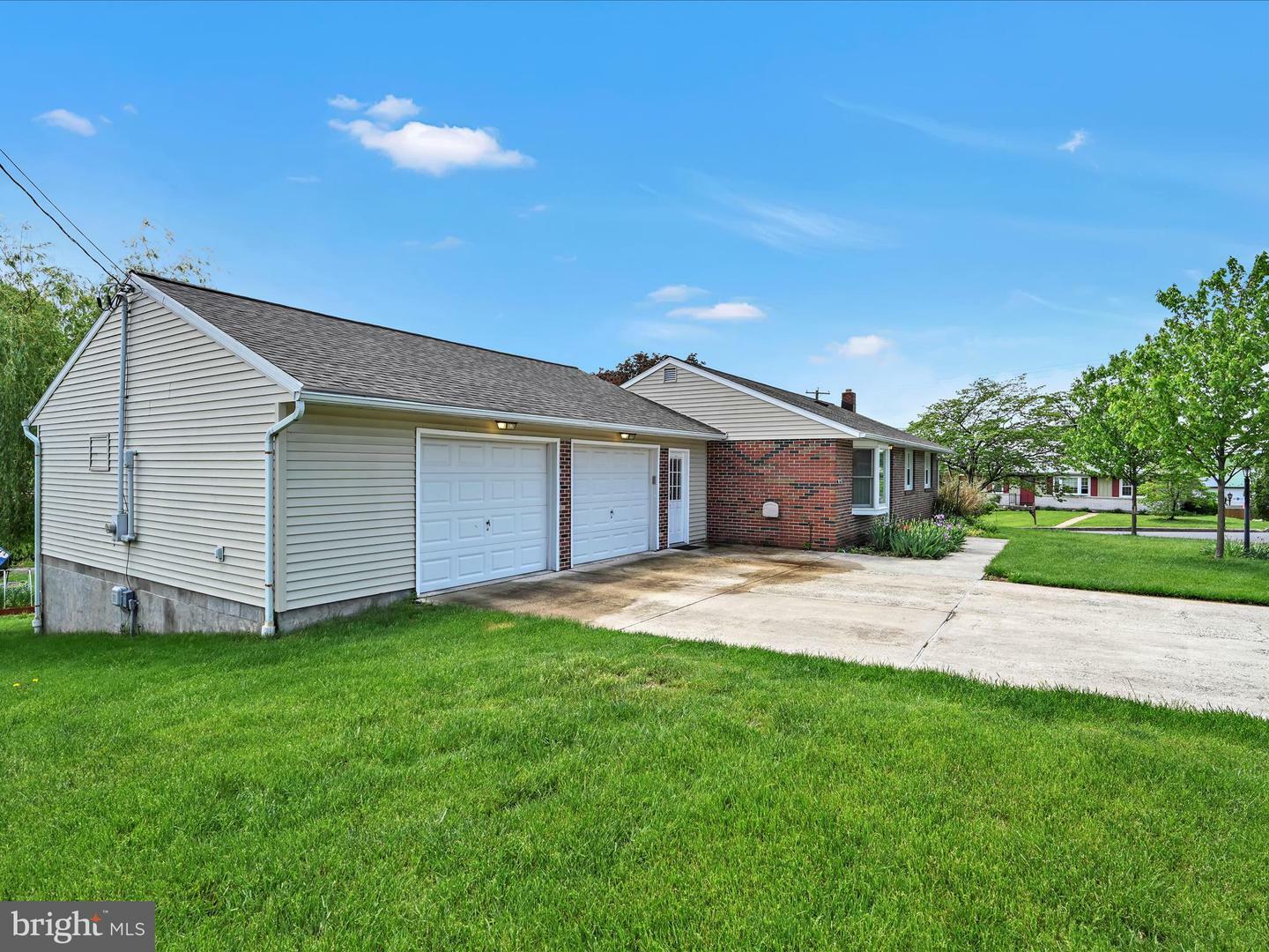 Property Photo: 4330 Hilldale Road PA 19606