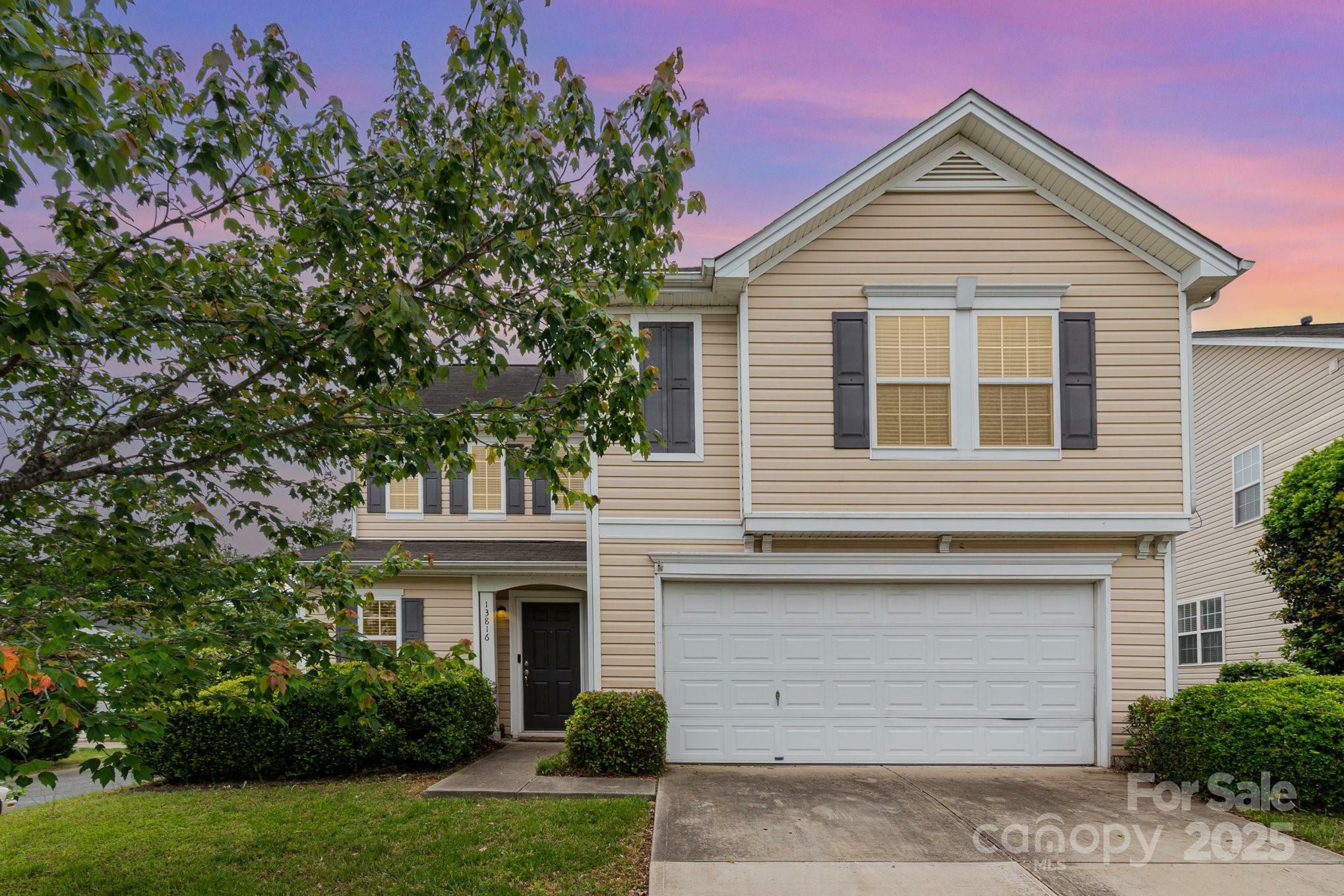 13816 Riding Hill Avenue  Charlotte NC 28213 photo