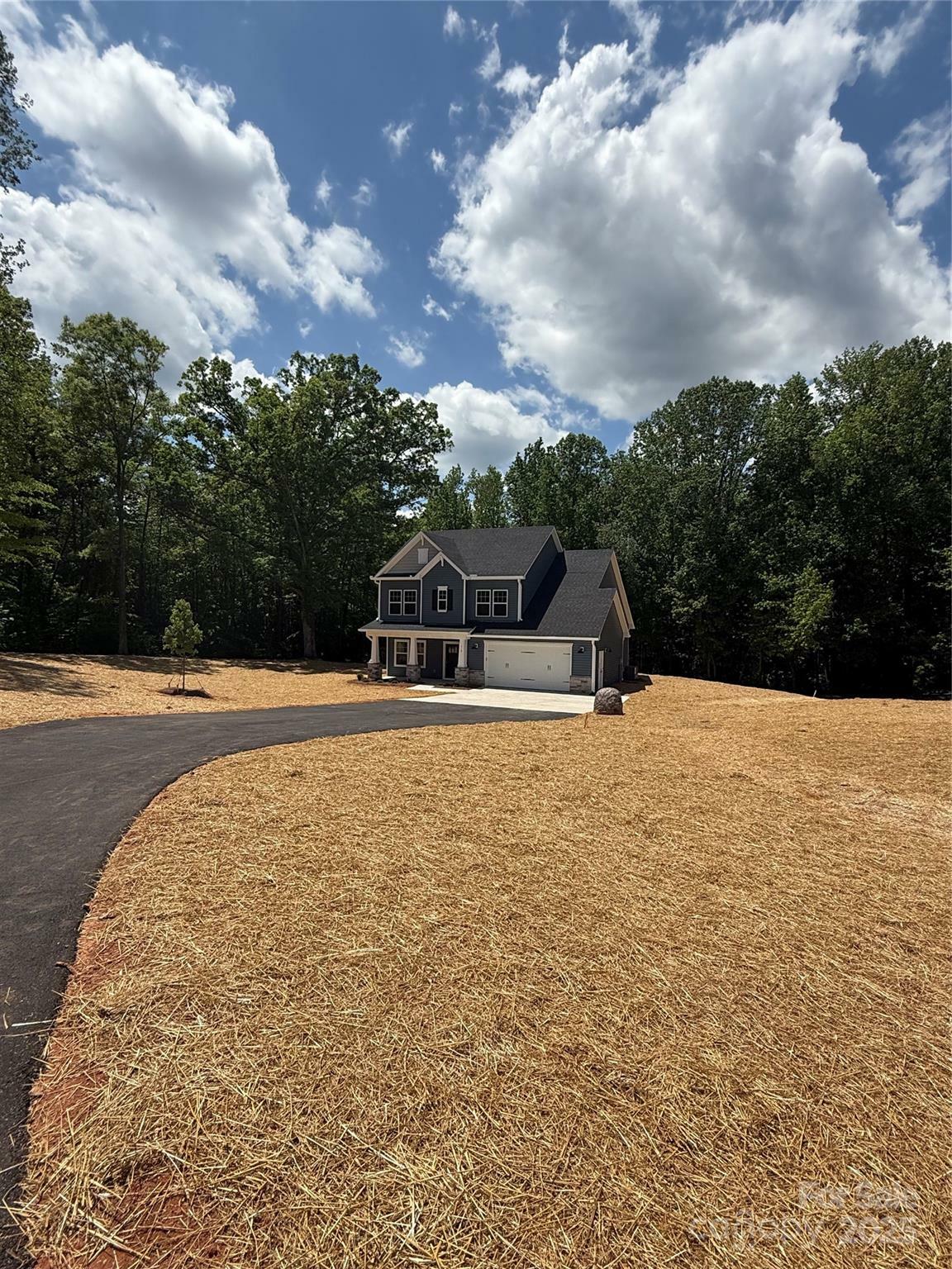 Property Photo: 910 Westminster Drive NC 28677