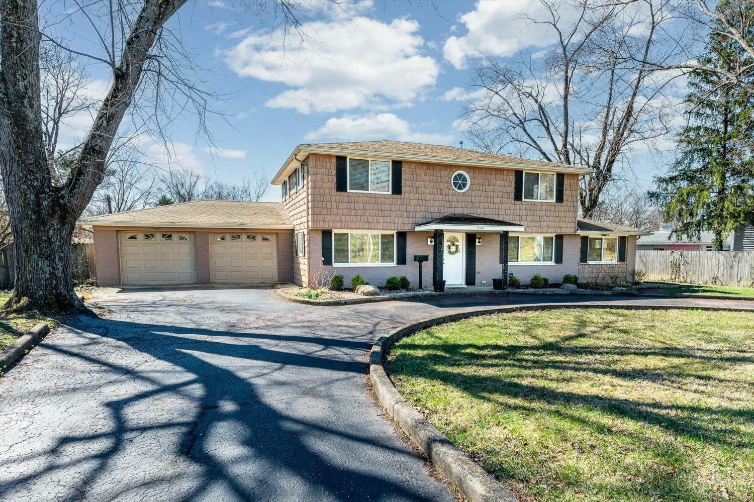 Property Photo: 2108 E David Road OH 45440