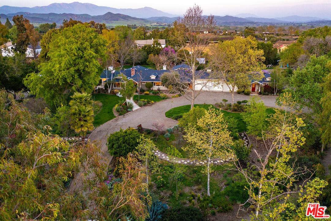 Property Photo: 1516 Monarch Dr CA 93460
