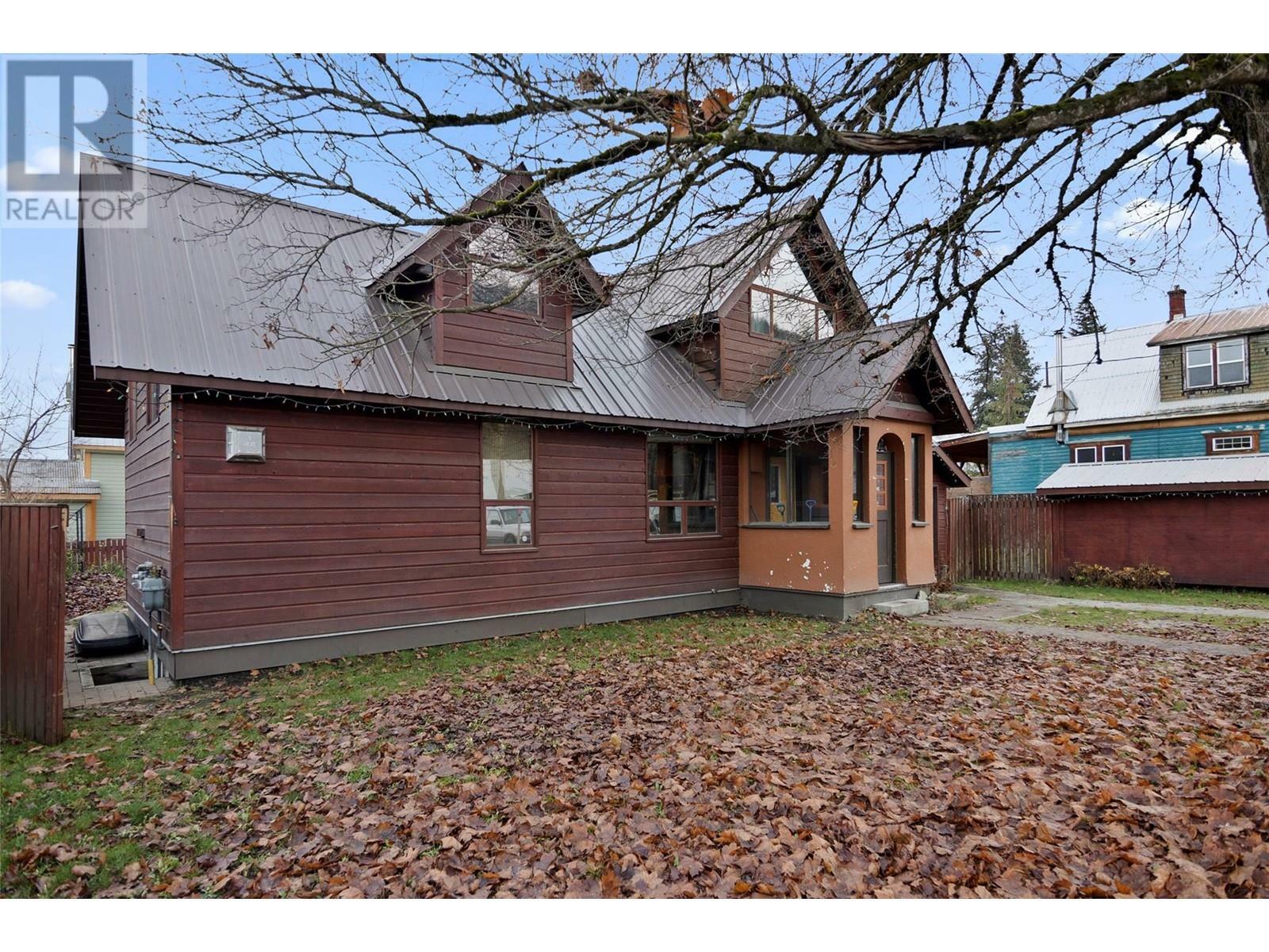 Photo de la propriété: 807 Oscar Street BC V0E 2S0