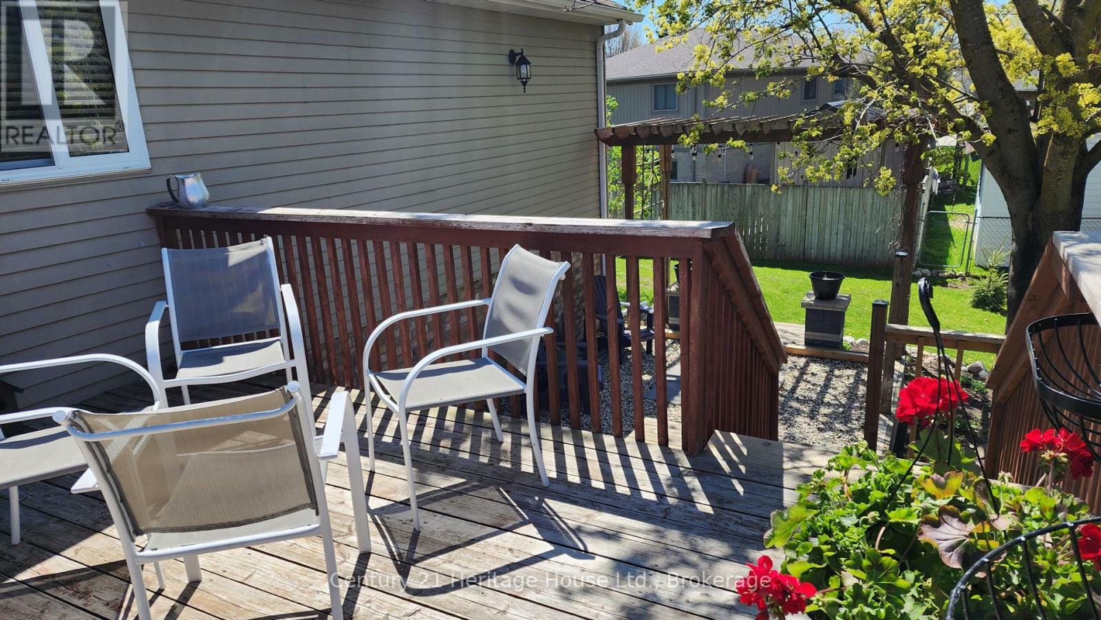 Property Photo: 786 Princess Street ON N0G 2L3