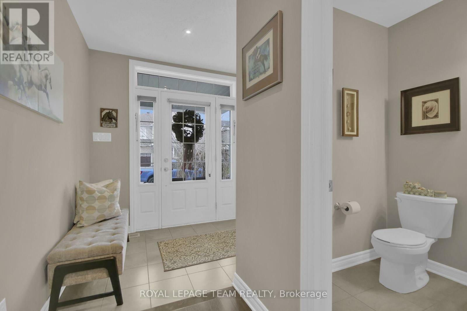Photo de la propriété: 204 Piazza Circle ON K2J 5S2