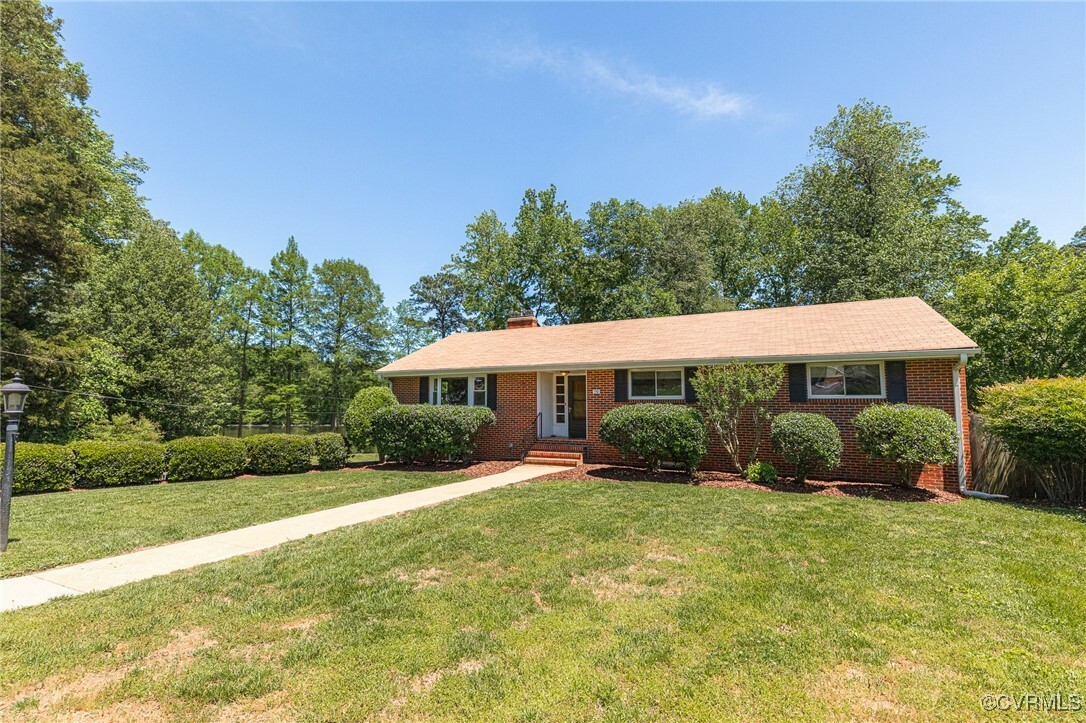 Property Photo: 110 Lakeside Drive VA 23834