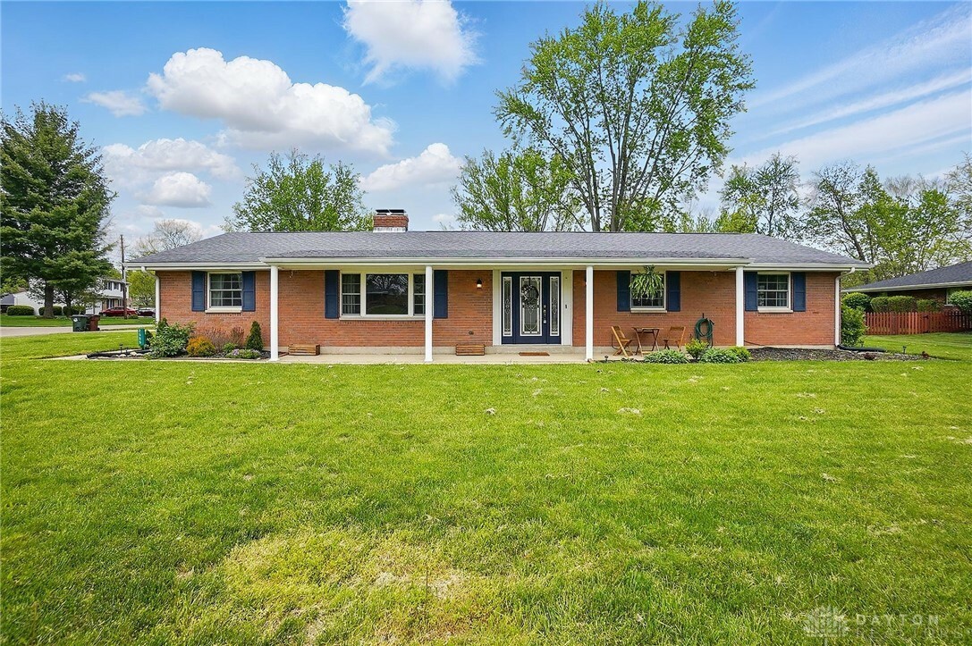 Property Photo: 2555 Valdina Drive OH 45434