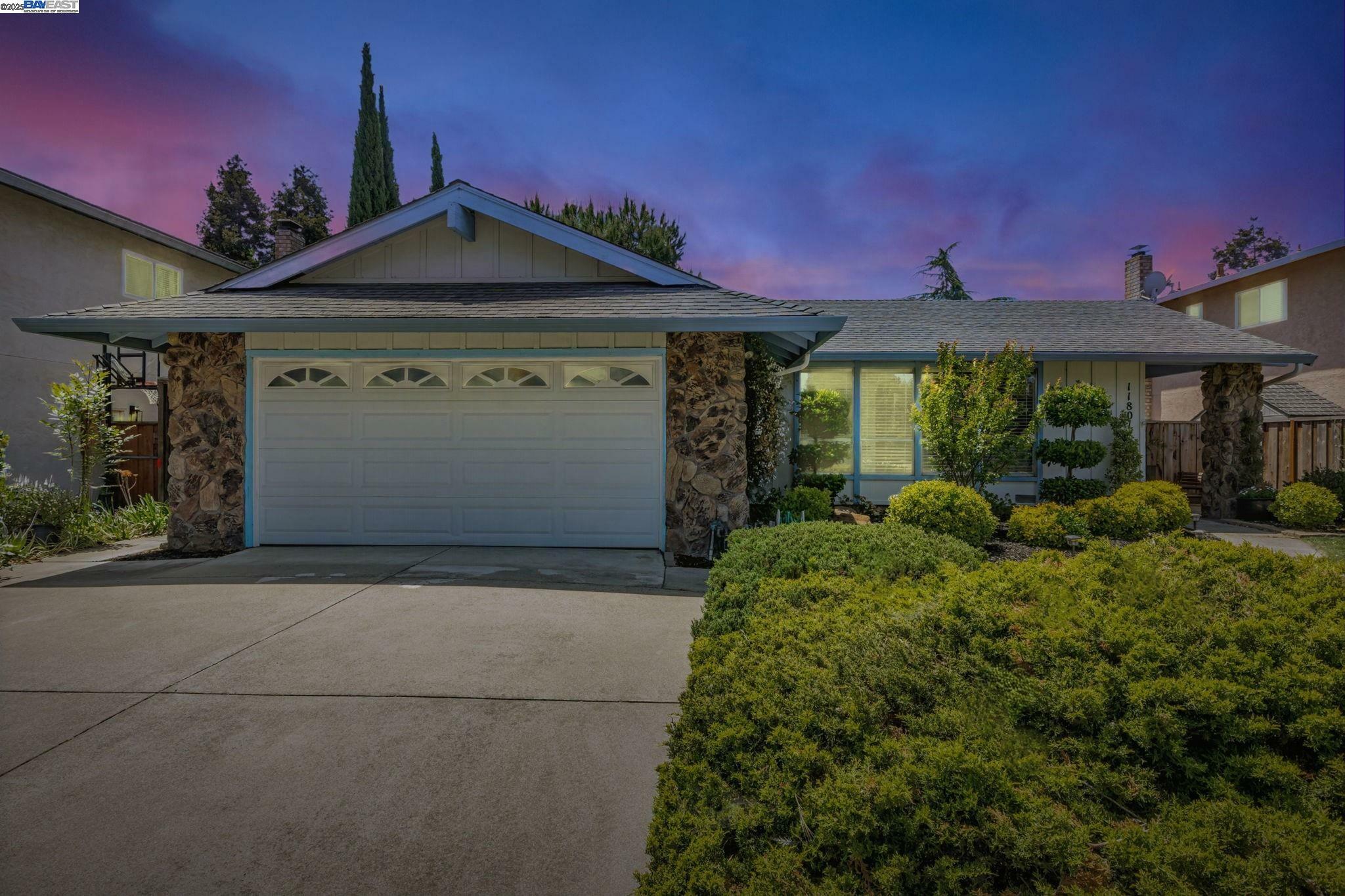 Property Photo: 11801 Dublin Green Dr CA 94568