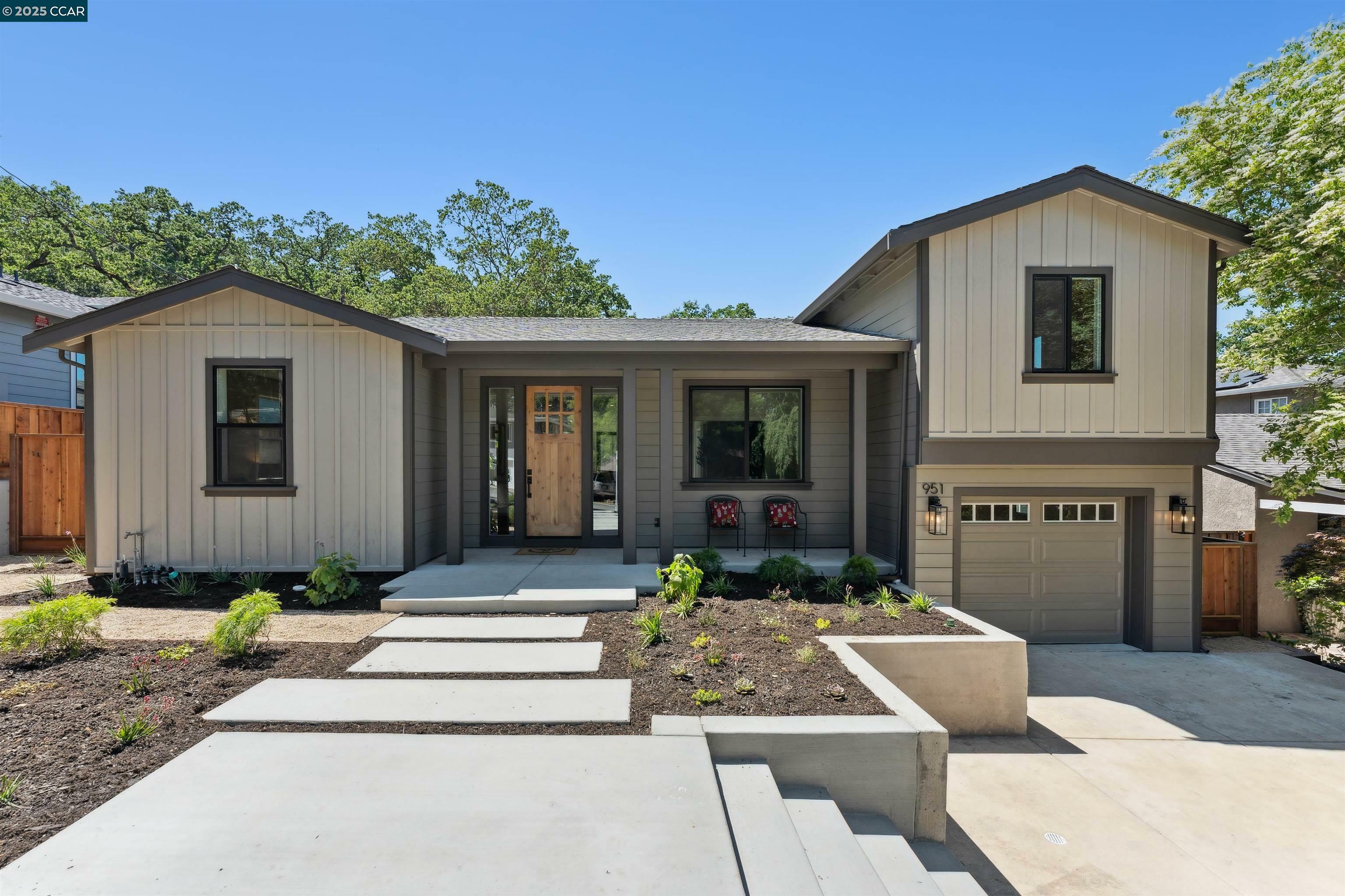 Property Photo: 951 Yorkshire Ct CA 94549