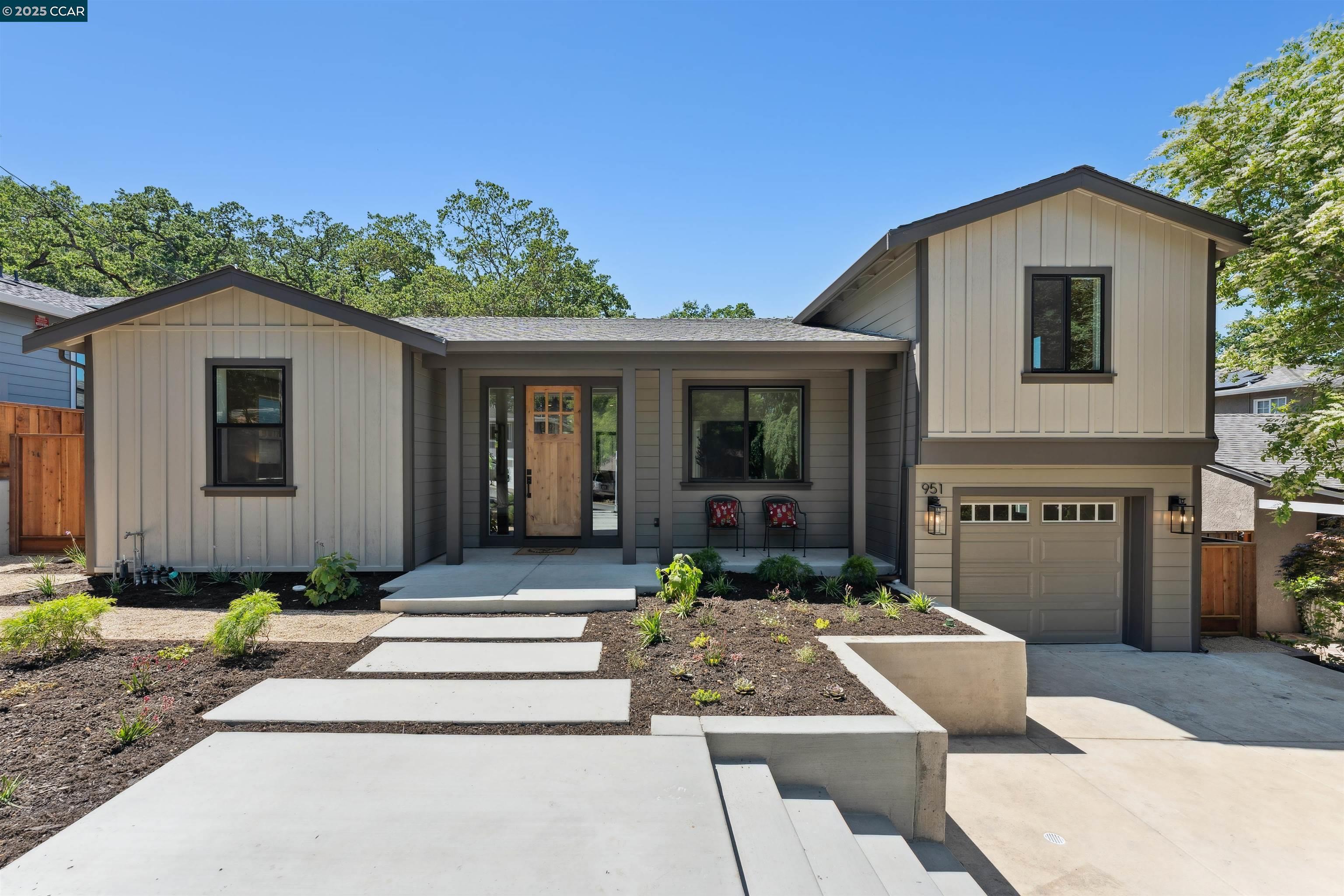 Property Photo: 951 Yorkshire Ct CA 94549