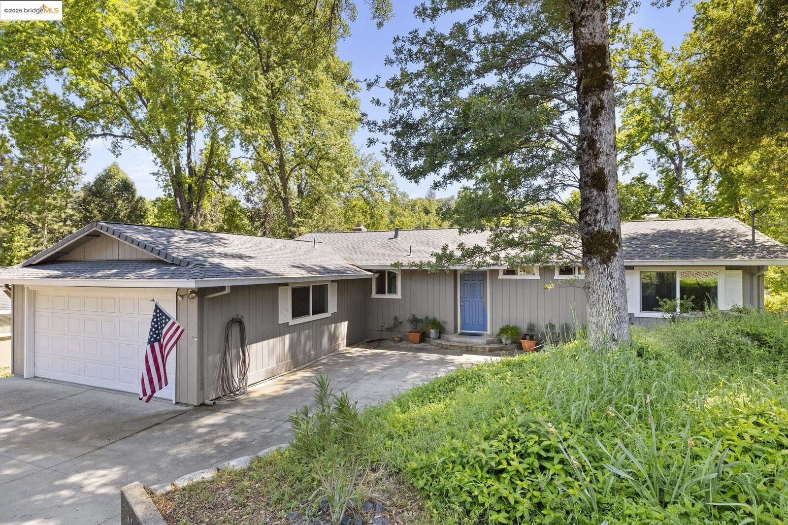 Property Photo:  15453 Camino Del Parque  CA 95370 