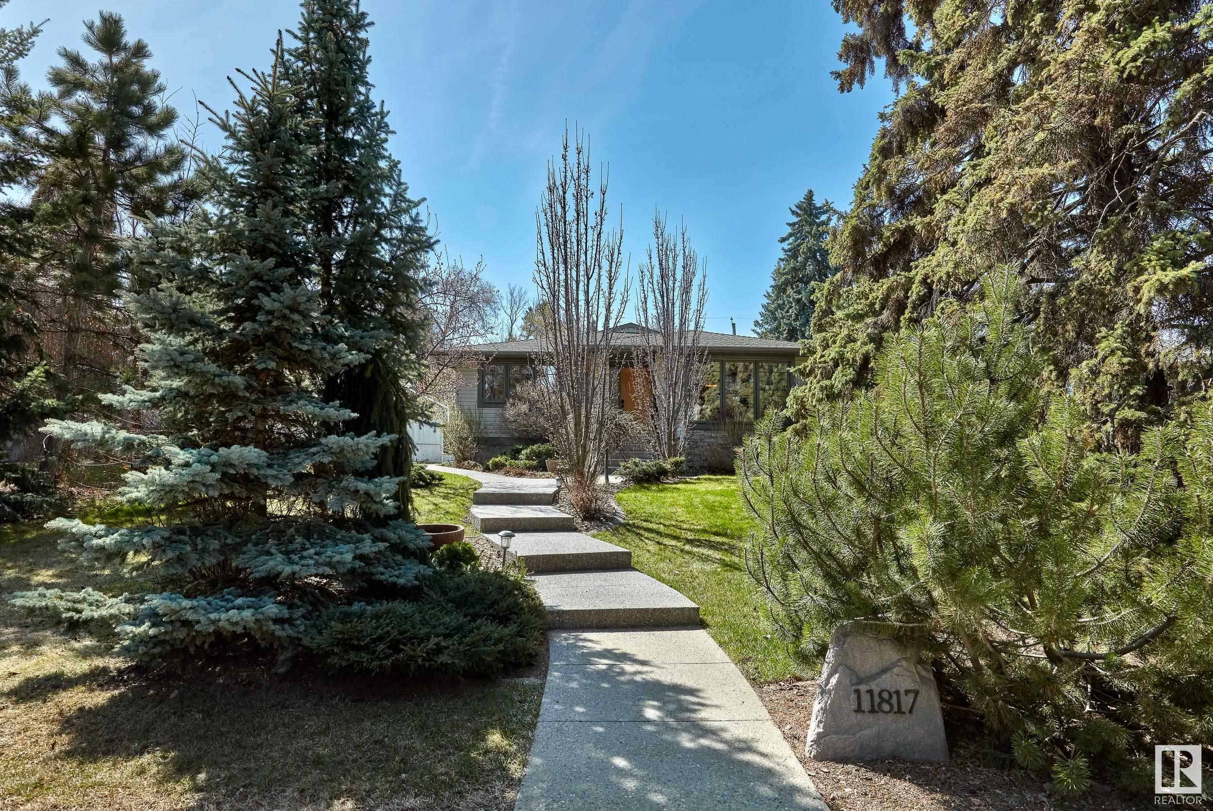 Property Photo: 11817 76 Avenue NW AB T6G 0L1