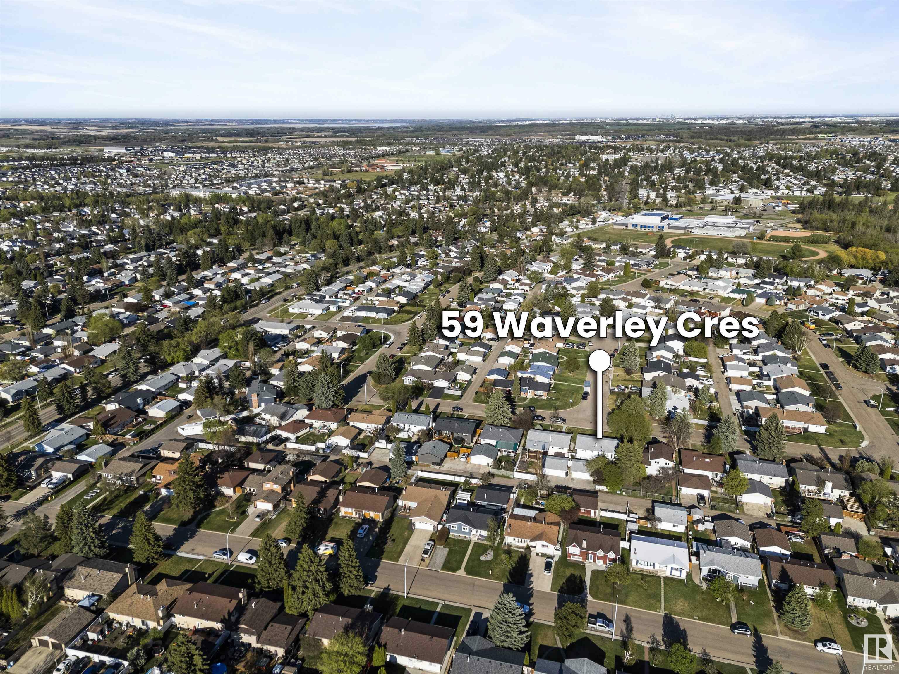 Property Photo: 59 Waverley Crescent AB T7X 1N9