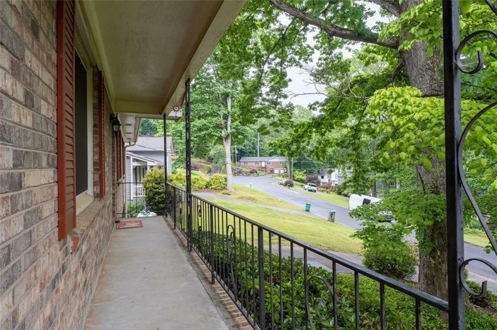 Property Photo: 1690 Cedar Grove Drive GA 30066