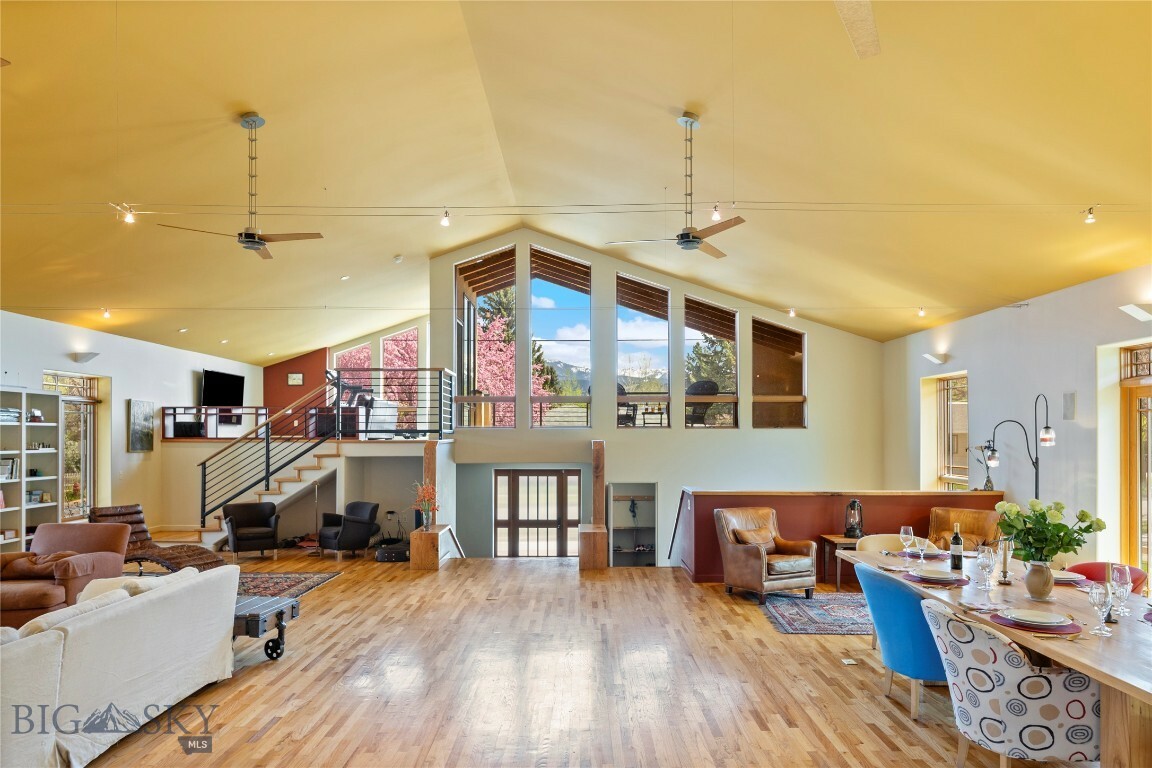 Property Photo: 802 W Geyser Street MT 59047