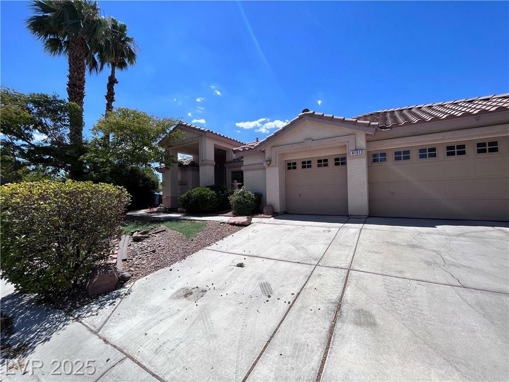 Property Photo: 4191 Skywalker Avenue NV 89120