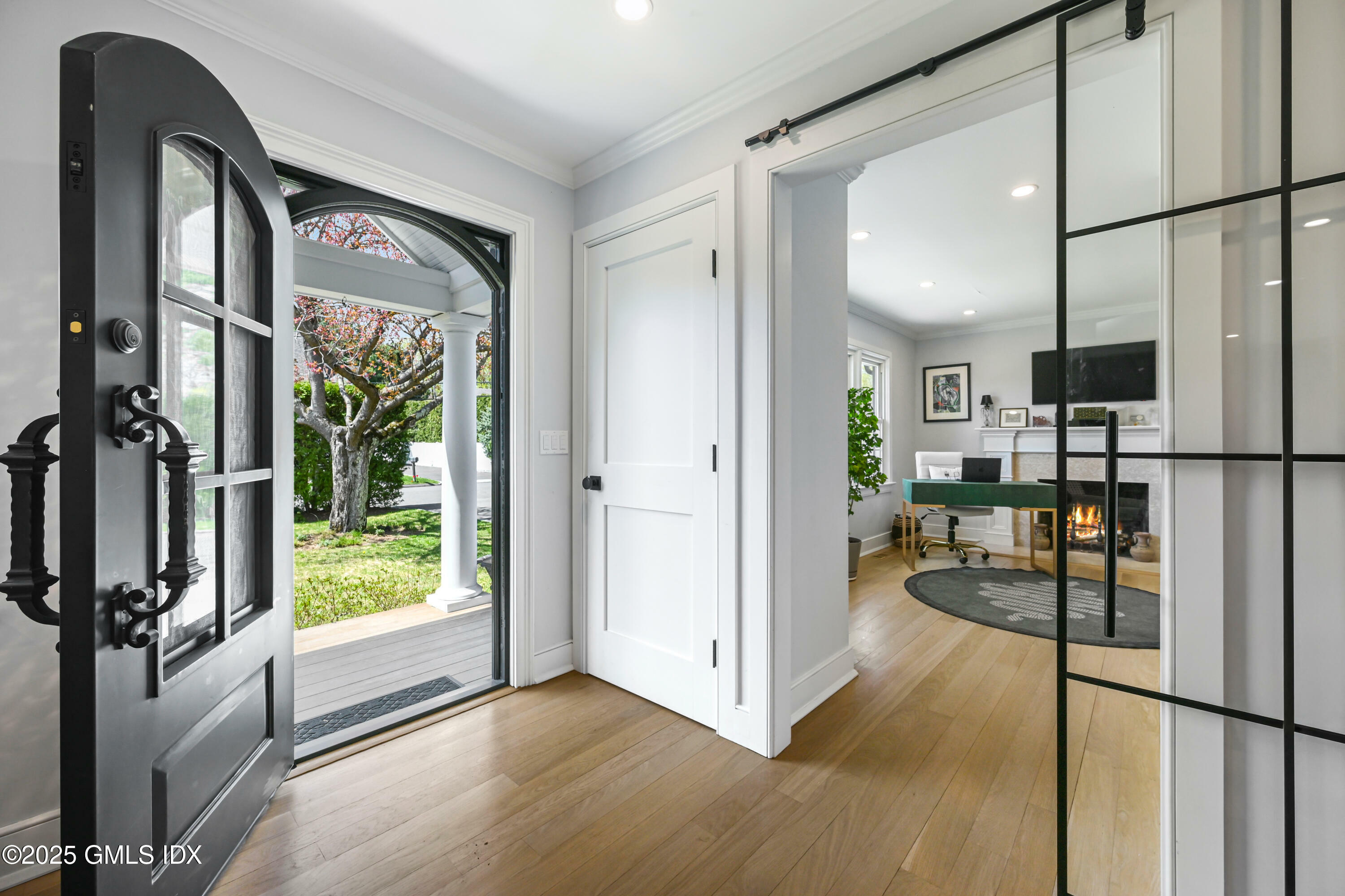 Property Photo: 21 Woods Avenue CT 06831