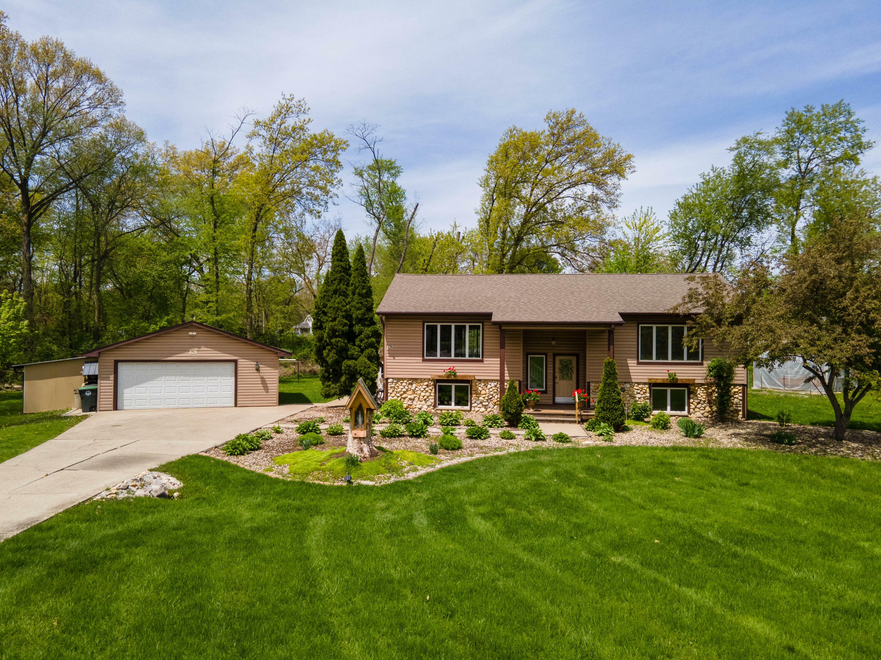 Property Photo: 1750 Hickey Street IN 46342