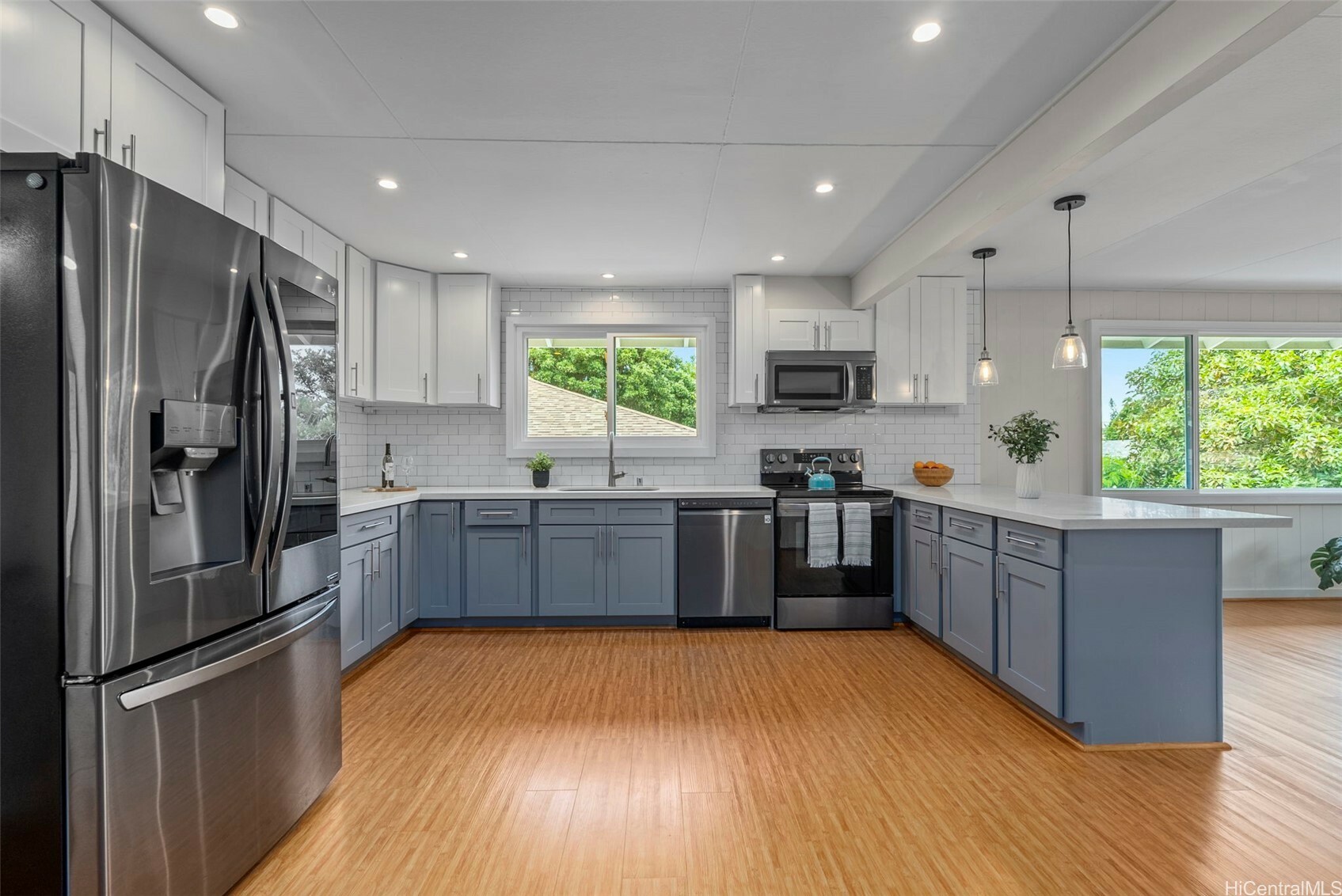 Property Photo: 2714 Hipawai Place HI 96822