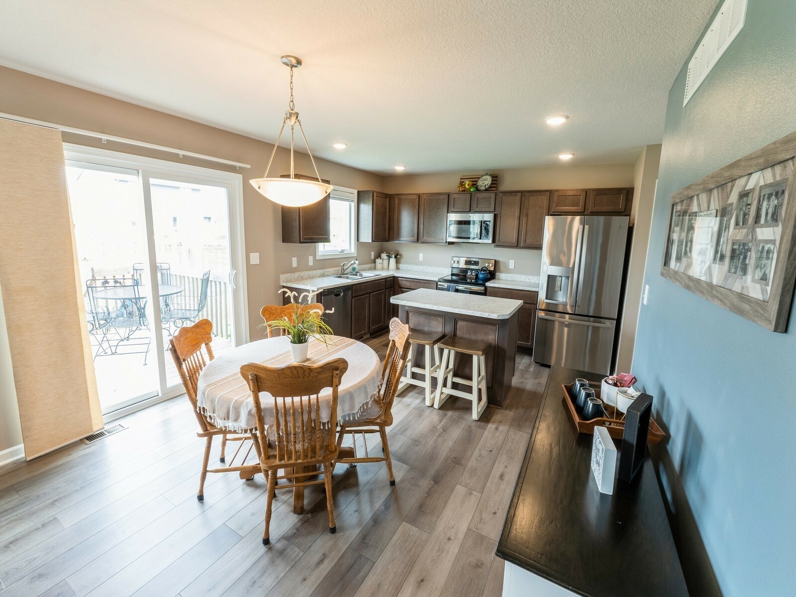 Property Photo:  117 NE Monroe Avenue  IA 50073 