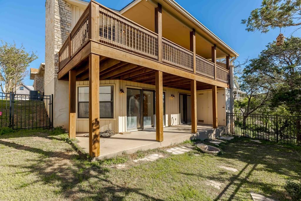 Property Photo: 107 Mesa Del Sol TX 78028