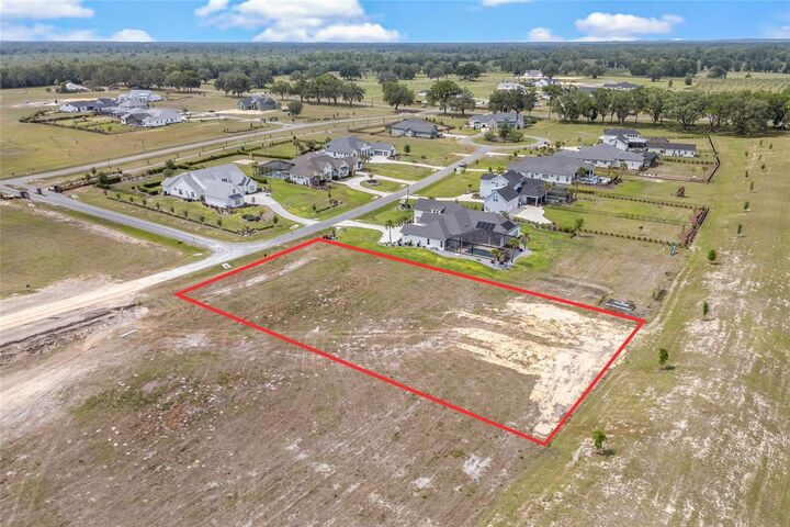 Property Photo: 5995 SW 124th Way FL 32618