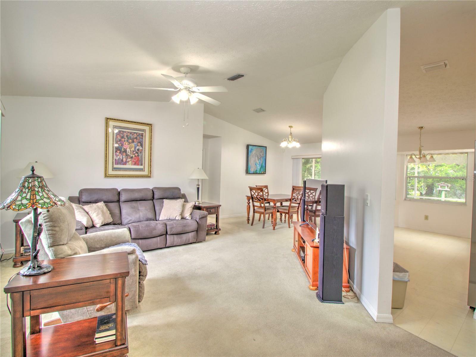 Property Photo:  275 W Baker Place  FL 34434 