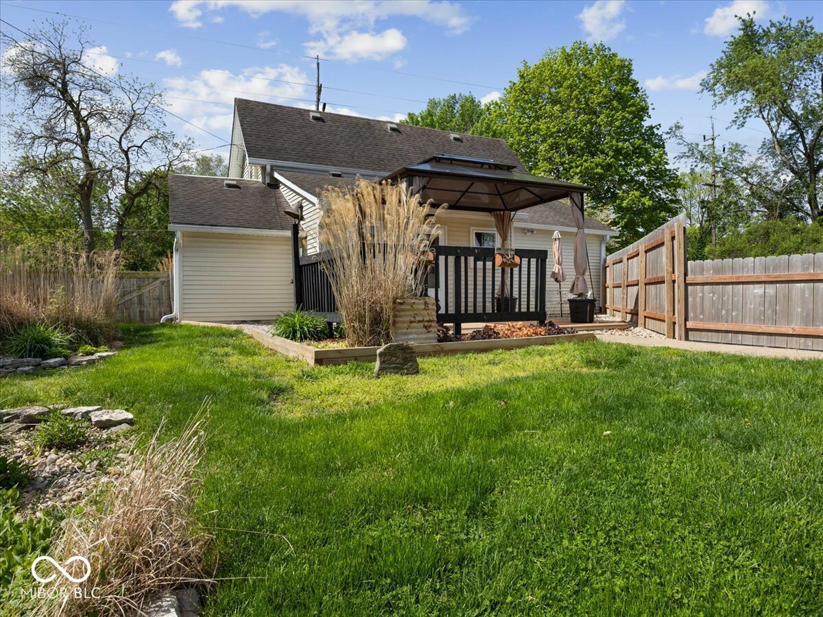 Property Photo: 116 E Railroad Street IN 46130