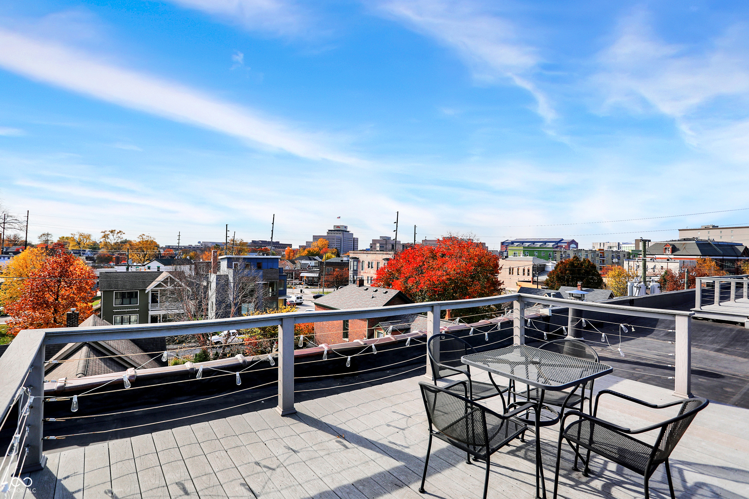 Property Photo: 735 Lexington Avenue Apt 27 IN 46203