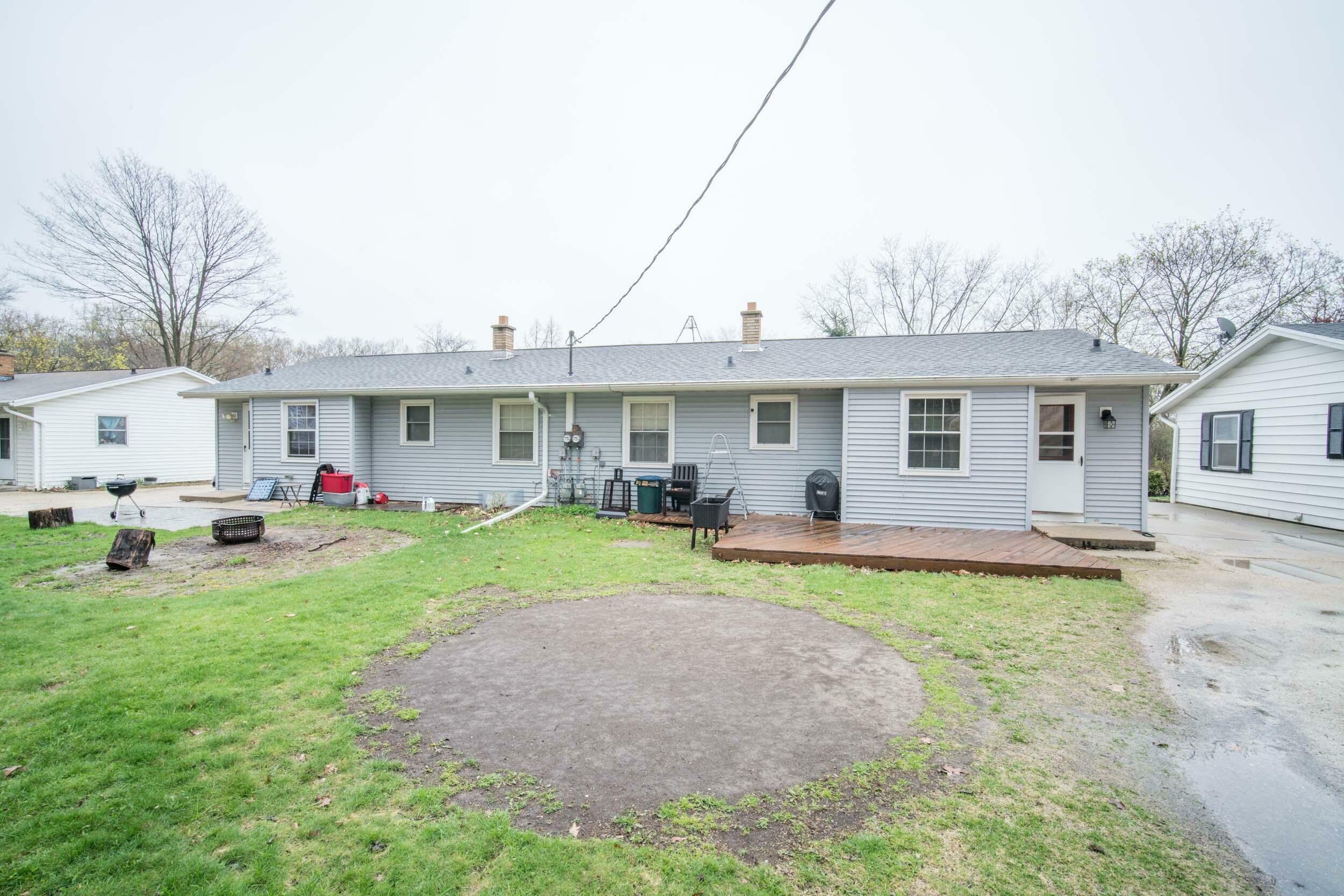 Property Photo: 506-8 Bender Rd WI 53090