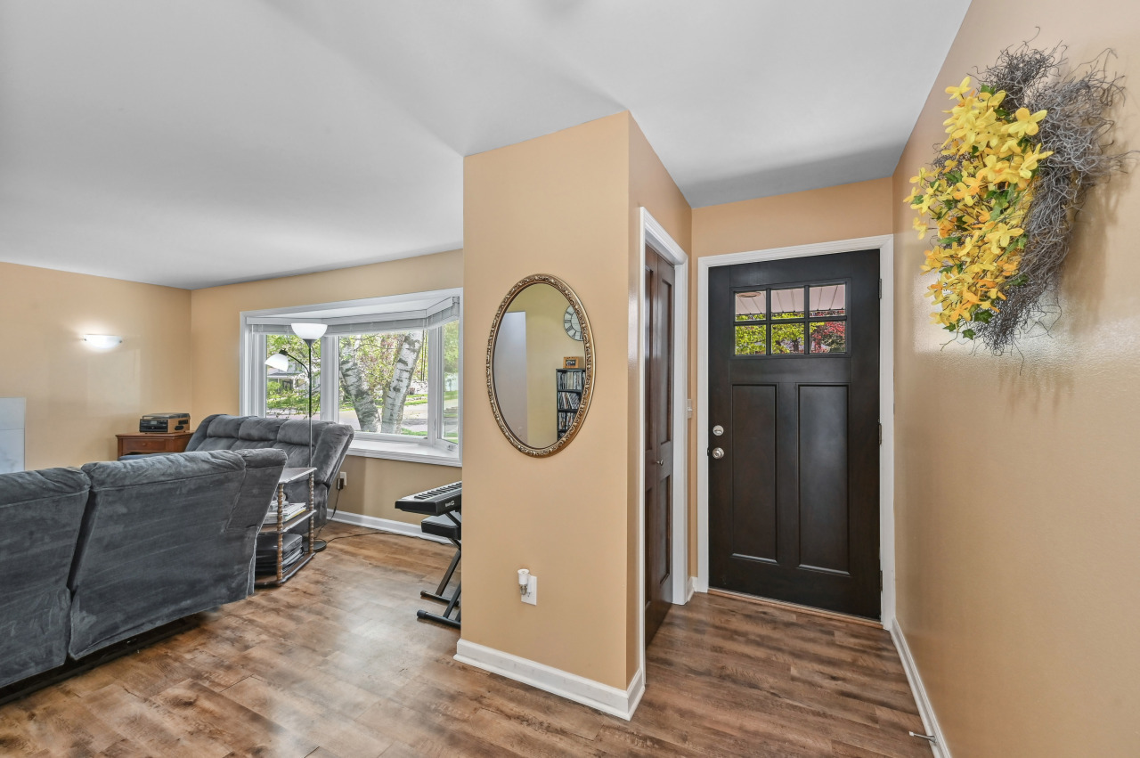 Property Photo: 1306 Garfield Ave WI 53186