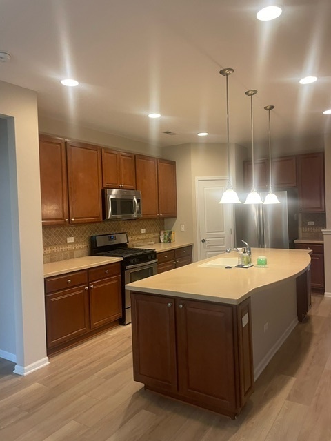 Property Photo: 711 Pleasant Drive IL 60404