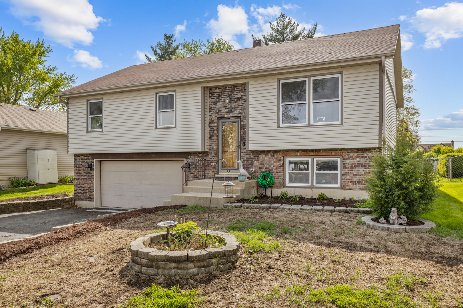 Property Photo: 5611 Oak Park Road IL 60013