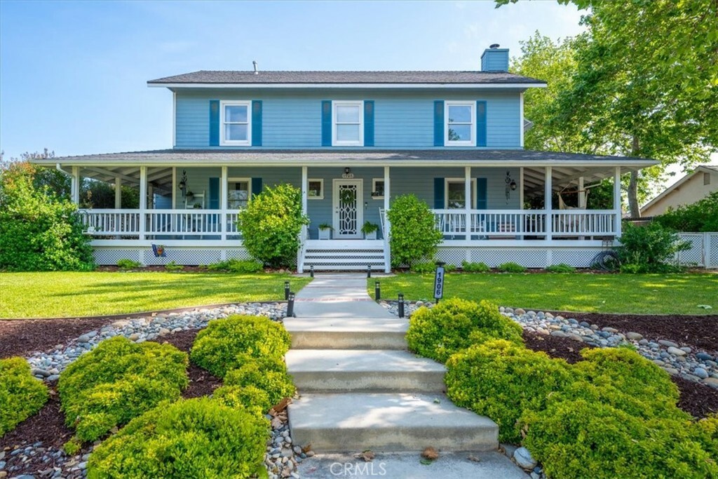Property Photo:  1906 Bella Vista Court  CA 93446 