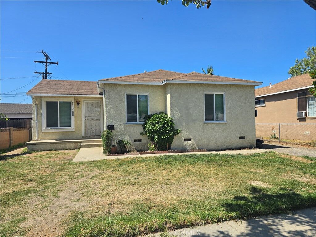 Property Photo:  9542 Rex Rd  CA 90660 