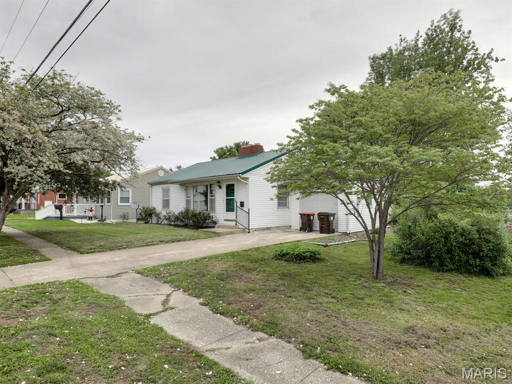 Property Photo: 417 S Home Street MO 63461