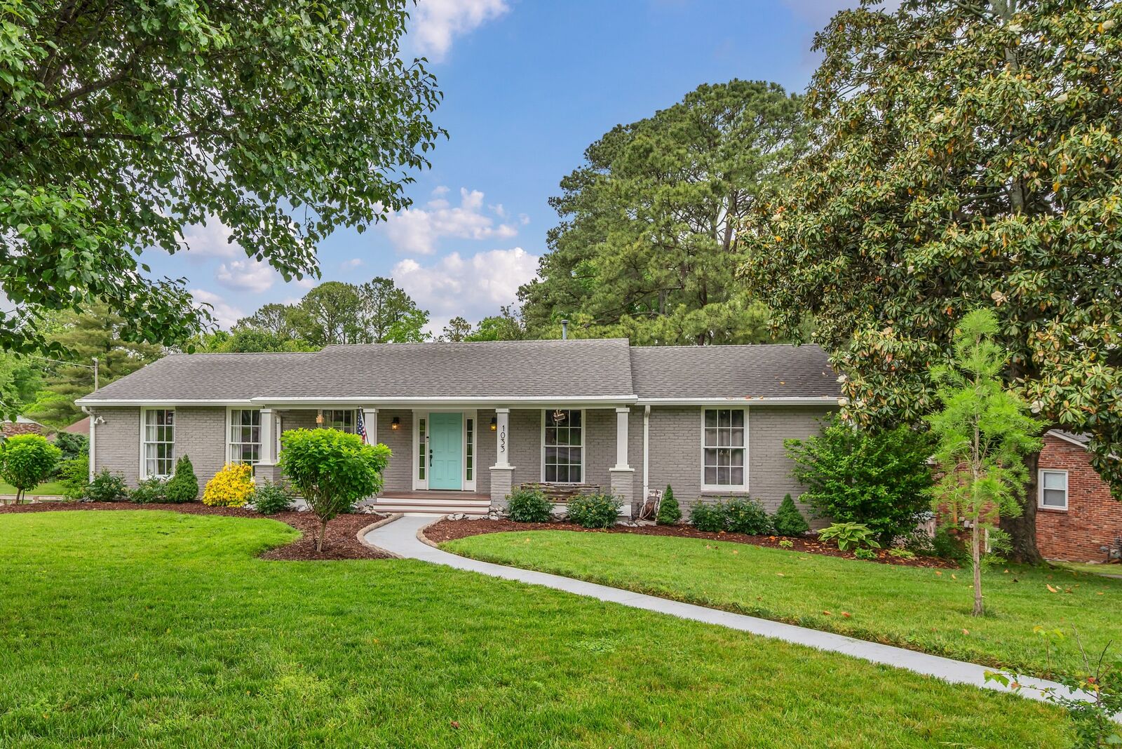 Property Photo:  1033 Percy Warner Blvd  TN 37205 