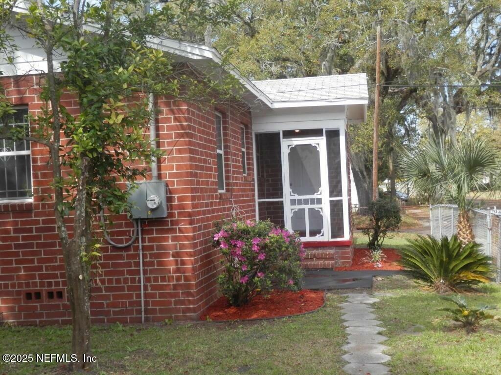 Property Photo: 4225 Springfield Boulevard FL 32206