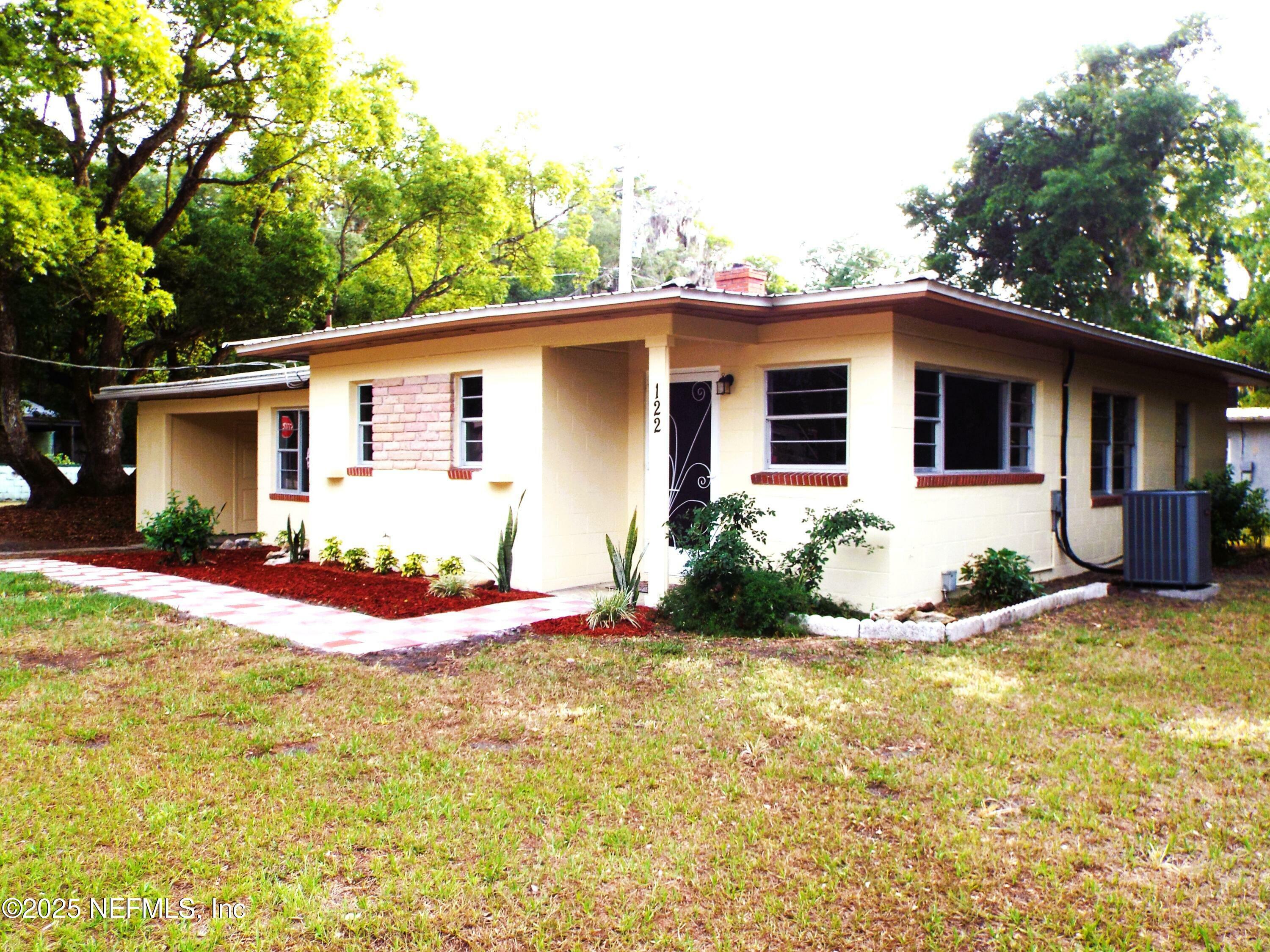 Property Photo: 122 Husson Avenue FL 32177