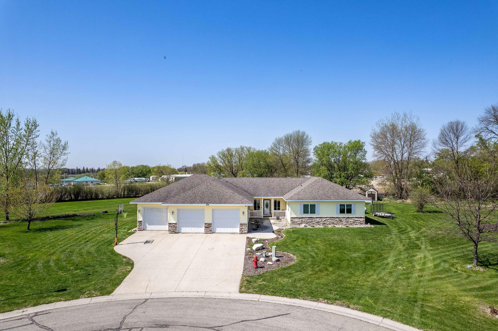 Property Photo: 204 Meadow Circle MN 56309