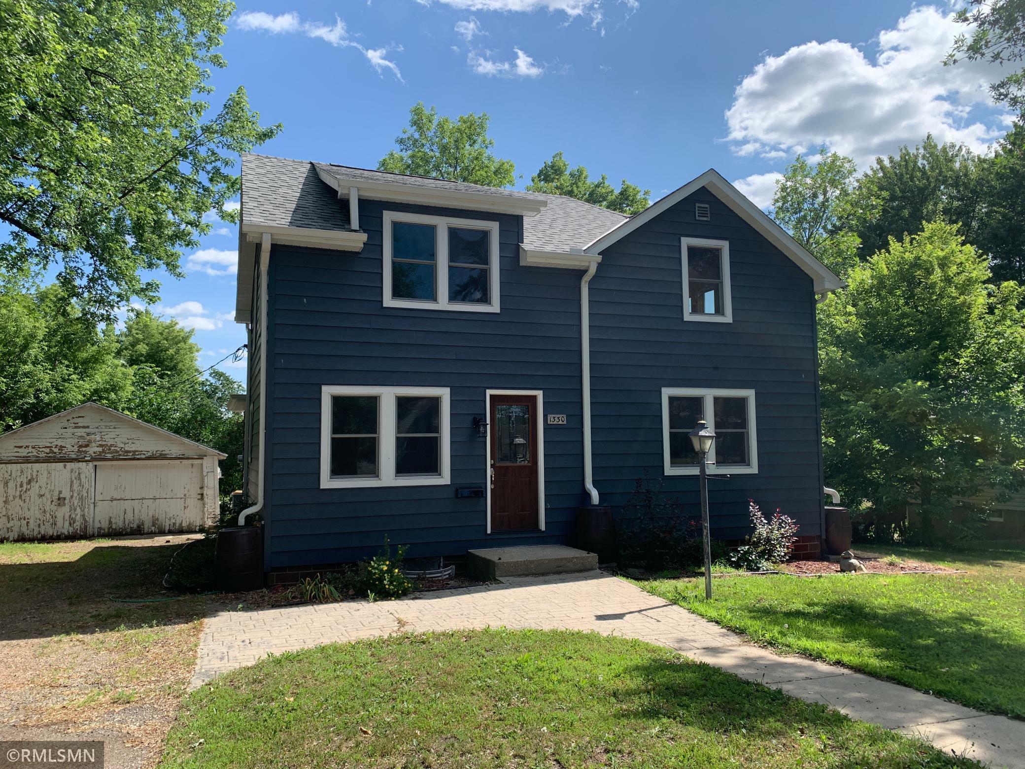 1330 10th Street E  Glencoe MN 55336 photo