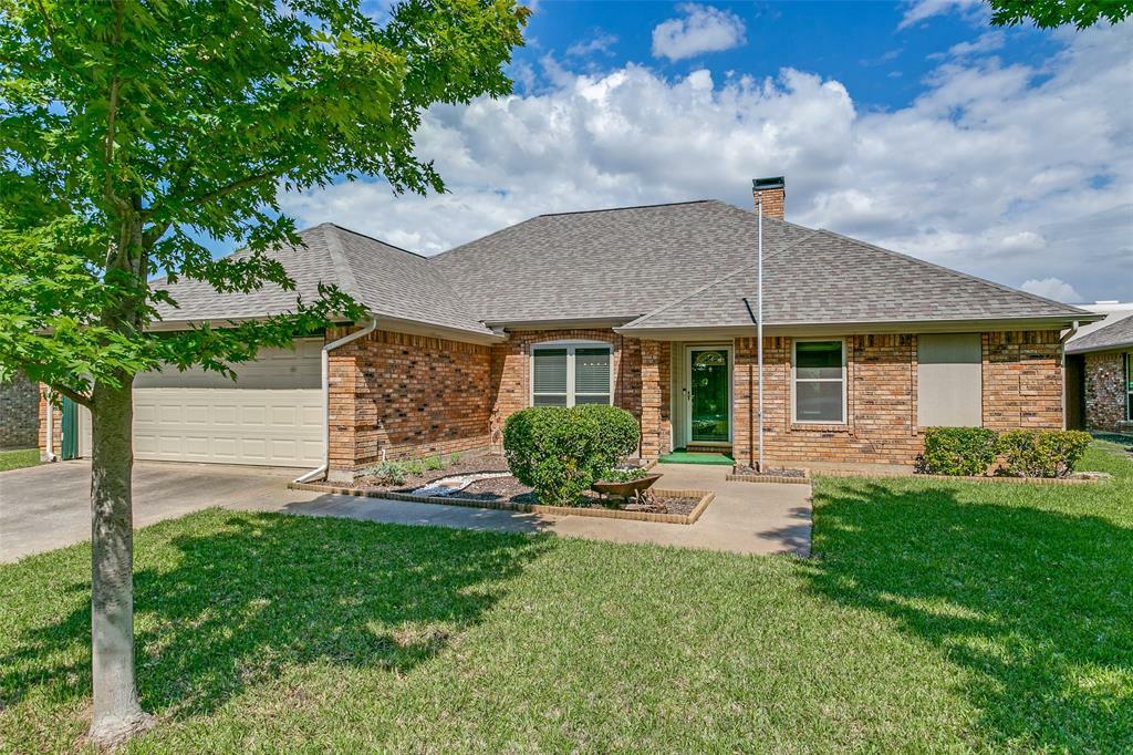 Property Photo: 3616 Rolling Meadows Drive TX 76021