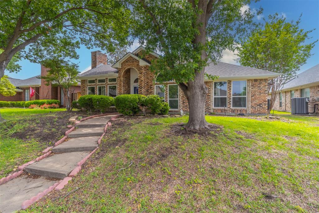 Property Photo: 2010 Greenstone Trail TX 75010